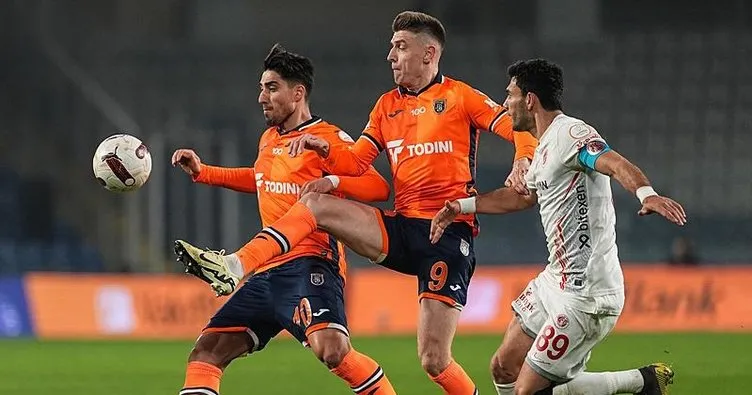 Başakşehir, sahasında Antalyaspor’u 1-0 mağlup etti