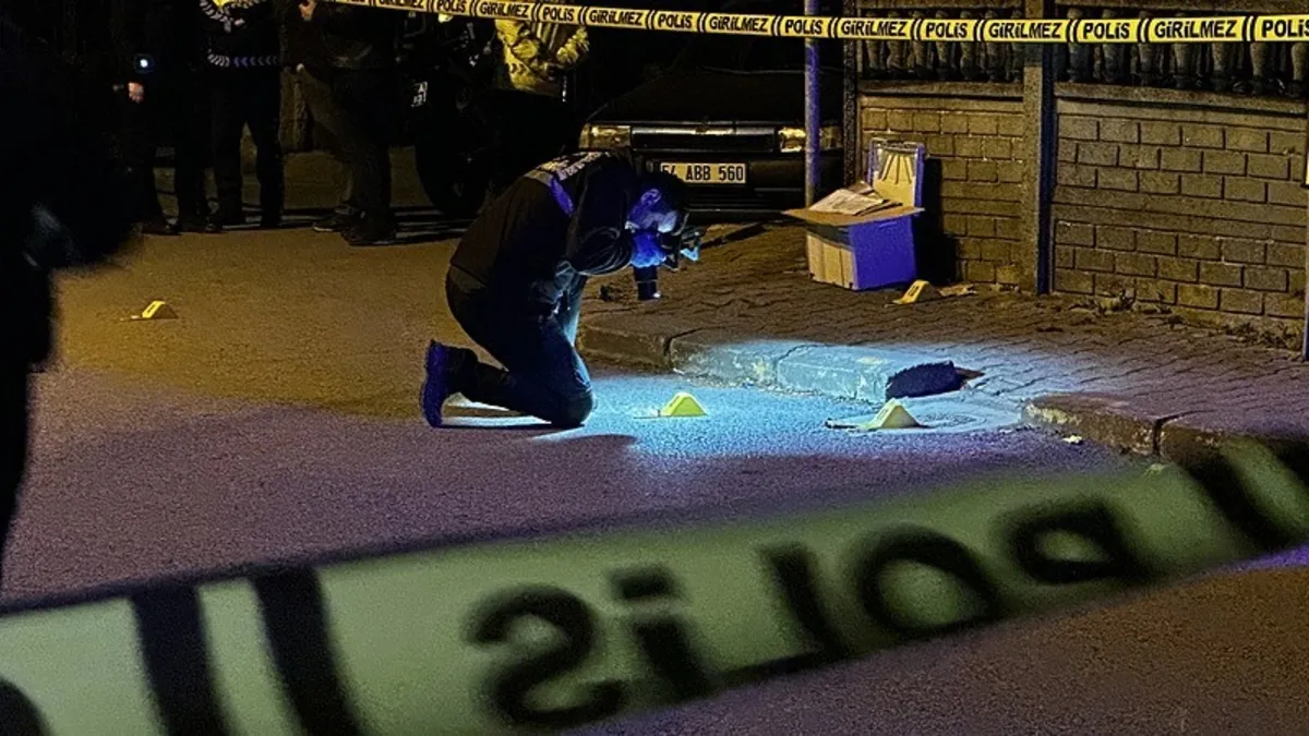 Sakarya’da polisle çatışan şahıs etkisiz hale getirildi Sakarya’da polisle çatışan şahıs etkisiz hale getirildi