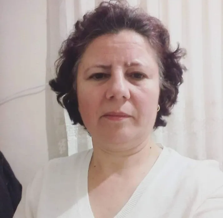 Kocası tarafından baltayla katledilen Aysel Çetin yakınlarının gözyaşlarıyla son yolculuğuna uğurlandı!