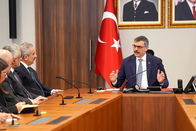 bakan-ciftciden-terorsuz-turkiye-mesaji-insallah-ulkemiz-bu-50-yillik-prangadan-kurtulacak-1772636615418.jpeg Bakan Çiftçi’den Terörsüz Türkiye mesajı: