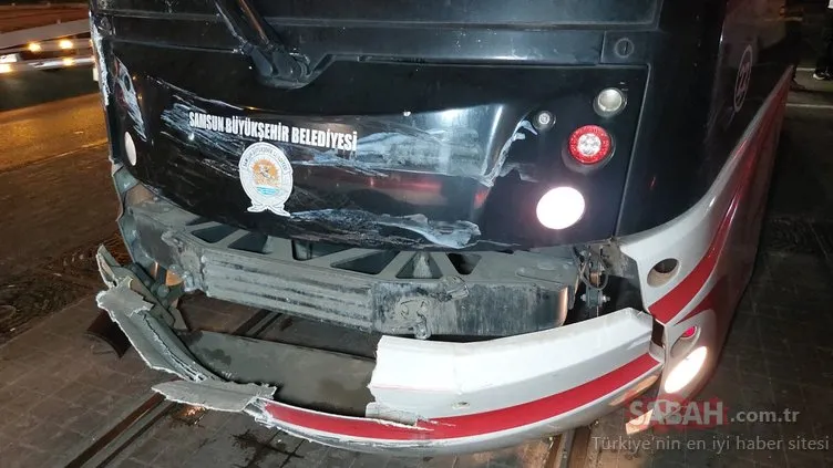 Samsun’da tramvay ambulansla çarpıştı: 4 sağlık çalışanı yaralandı
