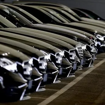 AB’de yeni araç kayıtları arttı