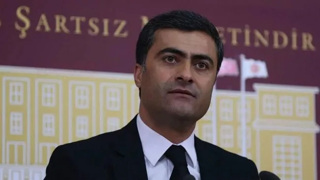Son dakika: Van’da belediye başkanlığı AK Parti’ye geçti
