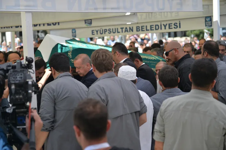 Şule Yüksel Şenler son yolculuğuna uğurlandı