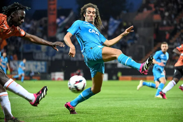 Son dakika Galatasaray transfer haberi: Cimbom'dan tarihe geçecek transfer! Böyle duyuruldu...