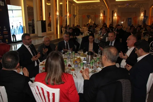 ak-parti-grup-baskani-guler-ulkemizin-huzurunu-bozma-girisimleri-var-1742581621709.jpg