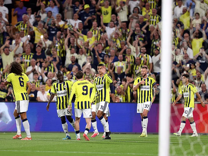 canli-uefa-sampiyonlar-liginde-fenerbahce-sturm-graz-maci-1785954393536.jpeg
