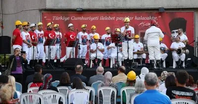Madenci Korosu’ndan Cumhuriyet konseri! #zonguldak Madenci Korosu’ndan Cumhuriyet konseri! #zonguldak