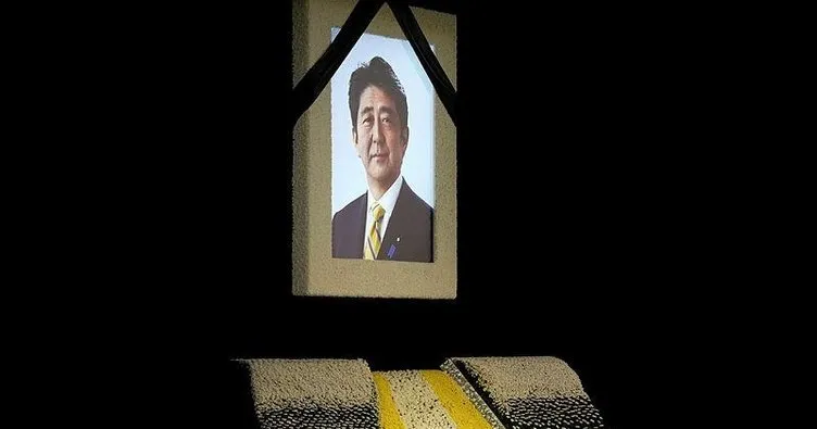 Öldürülen Abe’ye tartışmalı cenaze