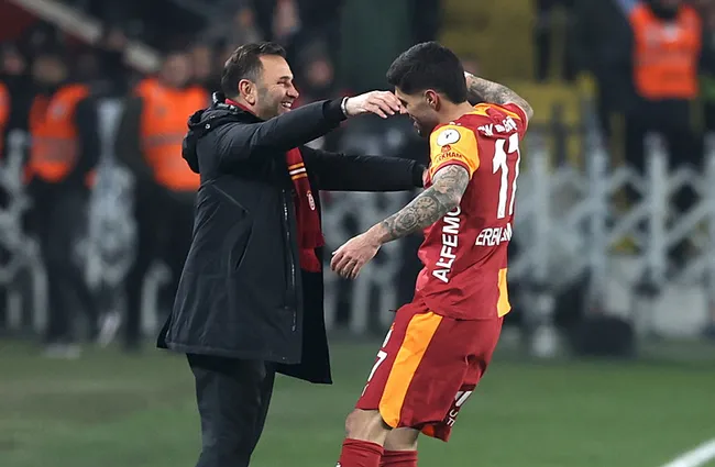 son-dakika-super-kupada-ilk-finalist-galatasaray-cimbom-trabzonsporu-4-golle-gecti-1767642156712.jpg