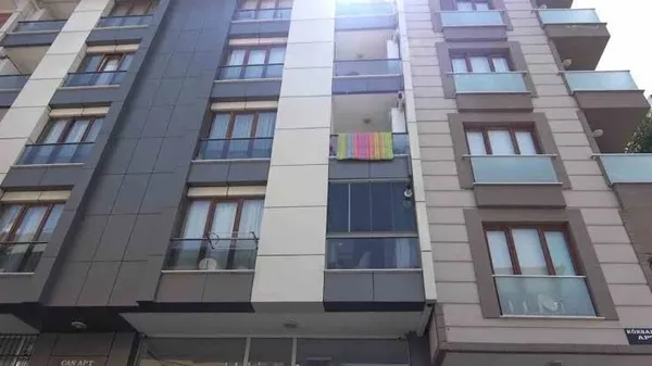 maltepedeki-binanin-merdivenlerinde-esrarengiz-olum-sorusturmasinda-supheli-bina-sakinine-muebbet-hapis-talebi-1698659760193.jpg