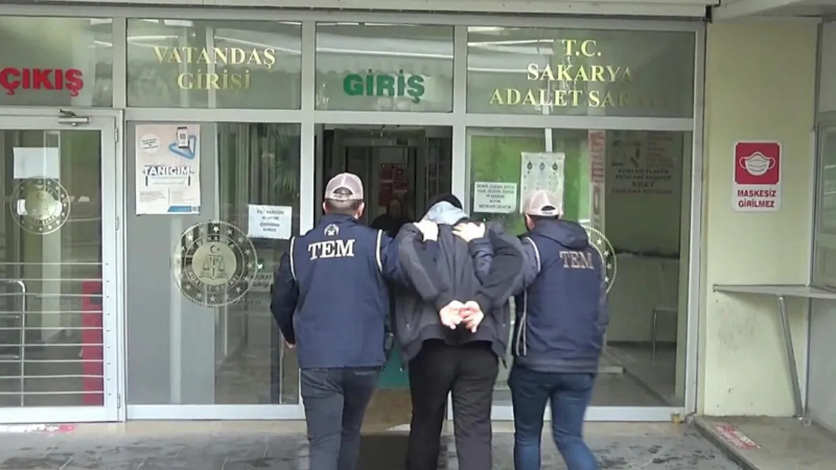 Sakarya’da DEAŞ operasyonu! 1 kişi tutuklandı Sakarya’da DEAŞ operasyonu! 1 kişi tutuklandı