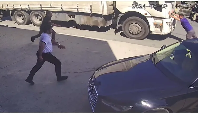 Tamir etmek için altına girdiği TIR hareket etti: Ezilerek can verdi!