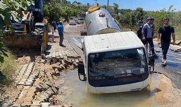 Bodrum'da yine aynı görüntü:Ana su isale hattı patladı tanker çukura düştü! #mugla