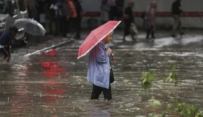 SON DAKİKA | Meteoroloji uyardı! Yunanistan'dan 'siklon dalgası' geliyor! Kuvvetli sağanak ve fırtına kapıda!