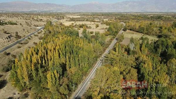 Karasu Nehri çevresinde muhteşem sonbahar renkleri
