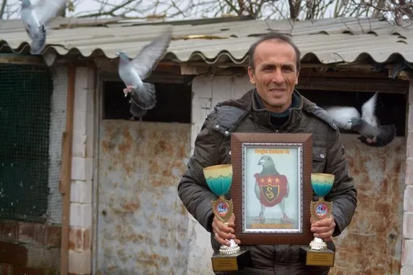 Köpek sanarak büyüttü, yetişince tilki olduğu ortaya çıktı!