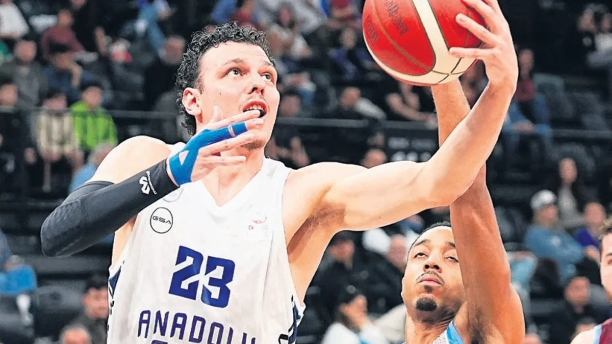 Efes, Trabzon’u yendi hedefi 12’den vurdu