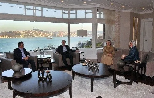 Başbakan Erdoğan ilk kez evinden çıktı!