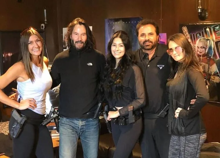 Amerikan polisinin 'Göz bebeği' kadın polis bir adamı vurarak öldürdü!