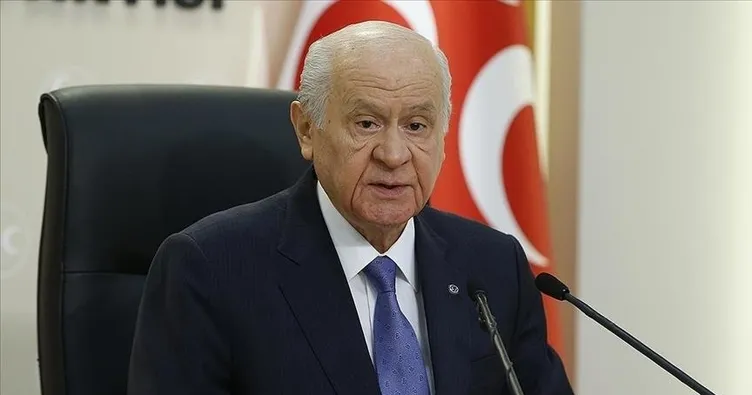 ‘Aziz milletim sıra sende’