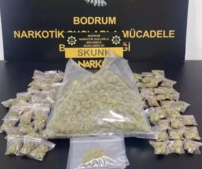 34-ilde-narkoguc-operasyonu-190-gozalti-1697349412773.jpeg