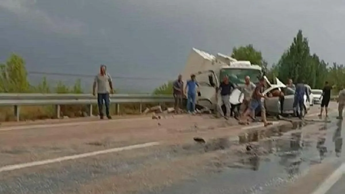 Osmaniye'de baba ile 6 yaşındaki kızı feci şekilde kaza yaptı