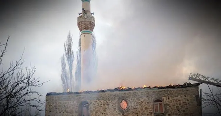 Yunanistan'da Beyazıt Camii'nde yangın çıktı! - Son Dakika ...