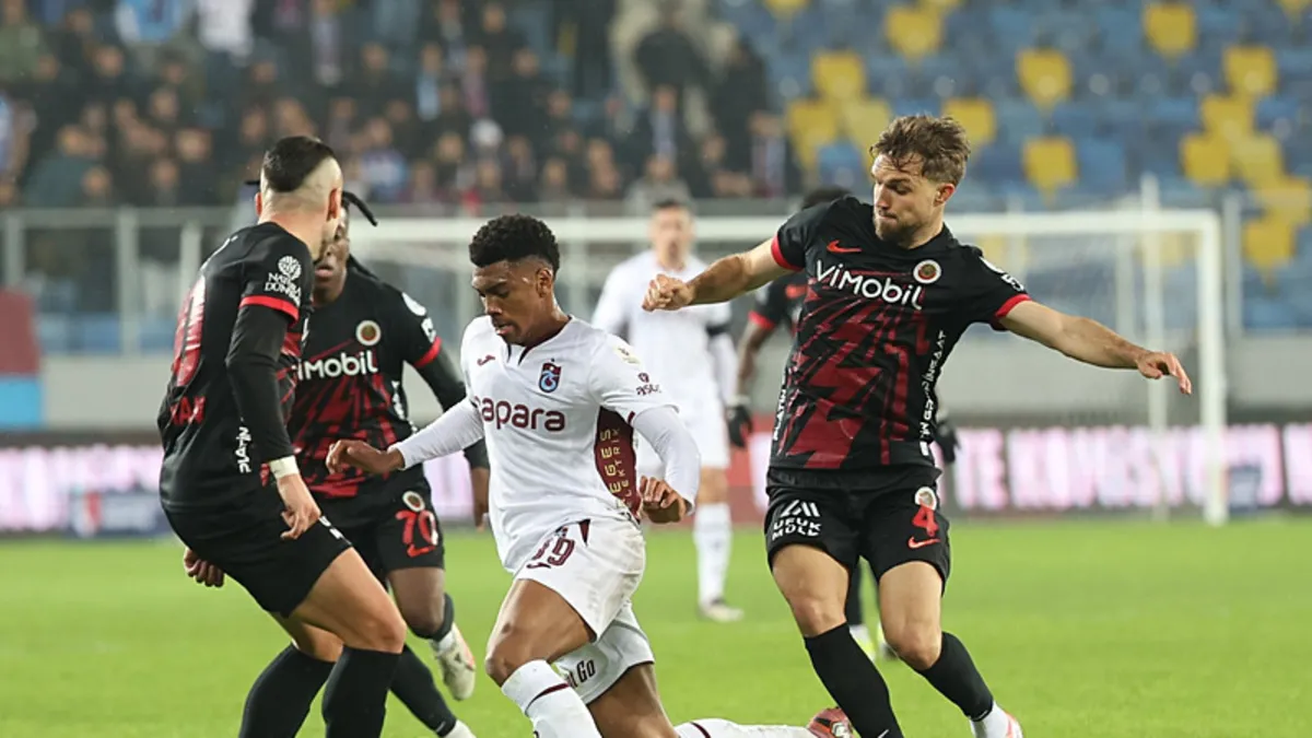 Kupada kritik randevu! Gençlerbirliği-Trabzonspor maçının 11’leri belli oldu… Kupada kritik randevu! Gençlerbirliği-Trabzonspor maçının 11’leri belli oldu…