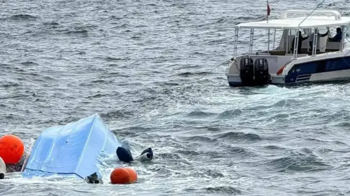 Çad'da alabora olan yolcu teknesinin bulunduğu Chari Nehri'nden bir görünüm.