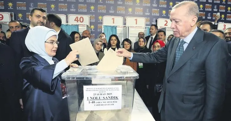 8. kez genel başkan seçildi