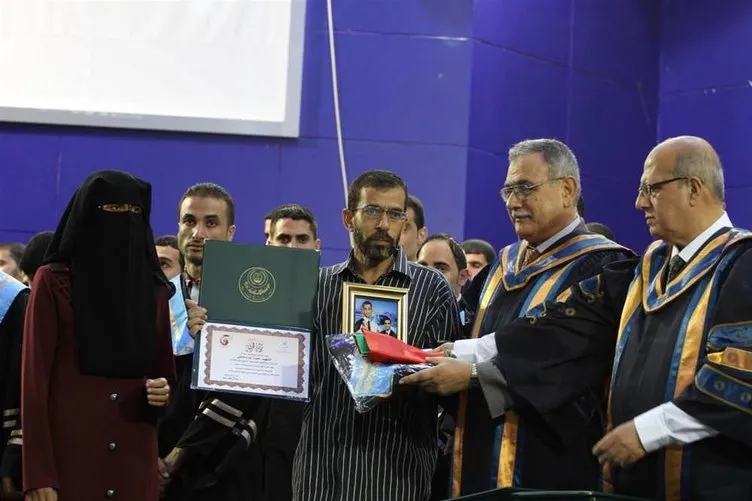 Savaş sonrası Gazze’de mezuniyet