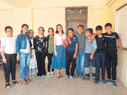 Şenay Aybüke Yalçın'ın bayrağını devraldılar - 4