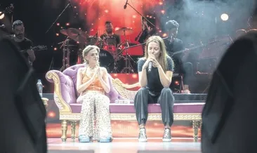 İrem Sak ile muhabbeti güldürdü