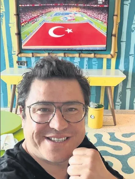 Yensen de yenilsen de kalbim hep sende