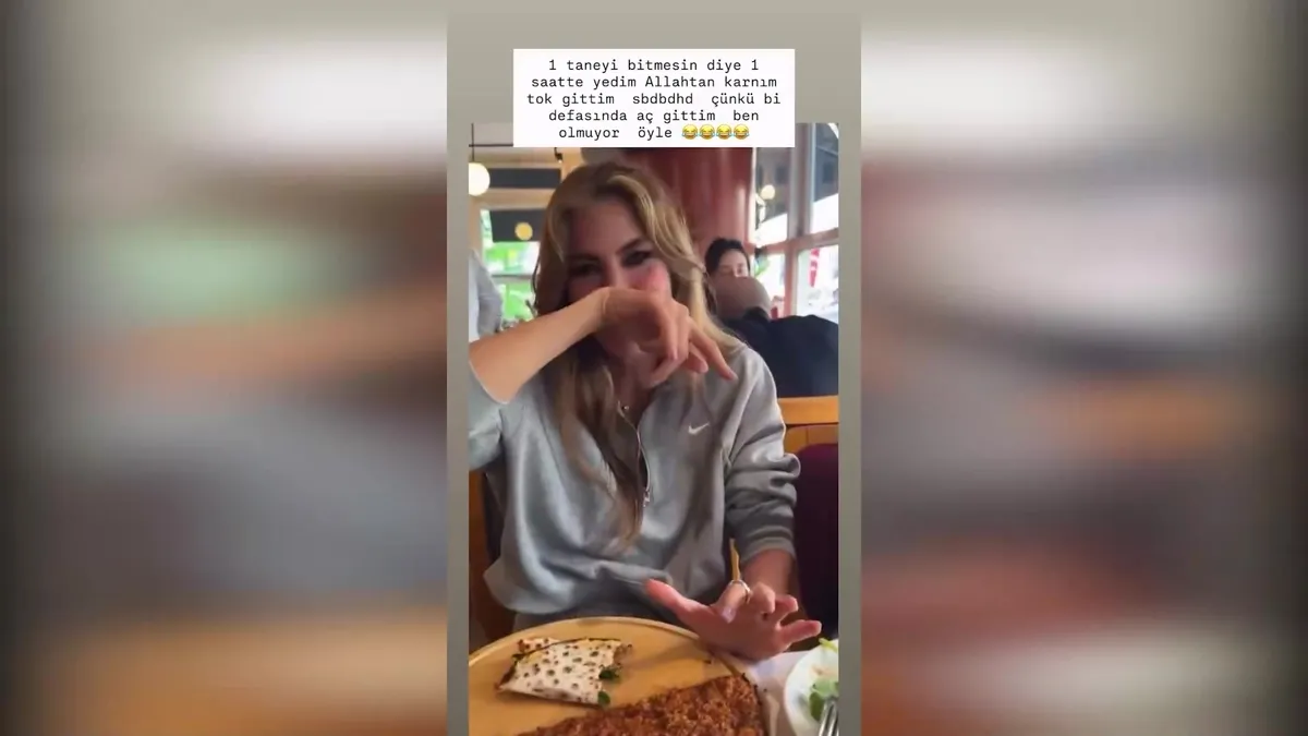 Çağla Şıkel fit kalmanın bedelini böyle ödedi: Bir taneyi bitmesin diye 1 saatte yedi! | Video videosunu izle Çağla Şıkel fit kalmanın bedelini böyle ödedi: Bir taneyi bitmesin diye 1 saatte yedi! | Video videosunu izle