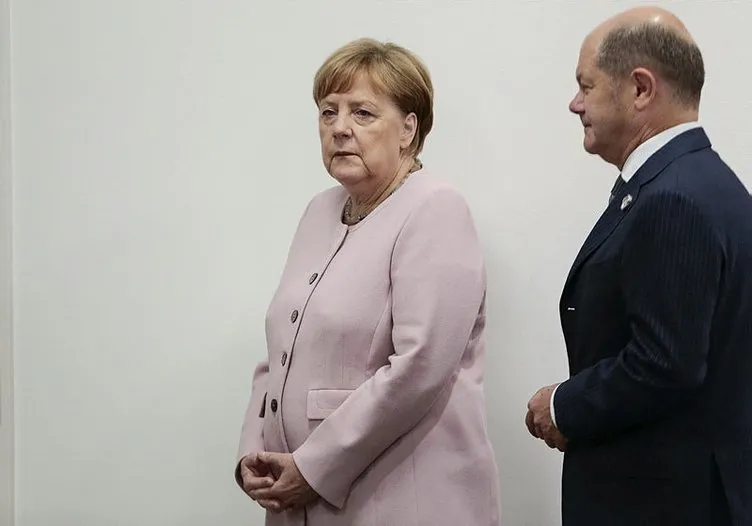 Angela Merkel’in titreme nöbetlerinin nedeni nedir? İşte uzmanlardan açıklamalar...