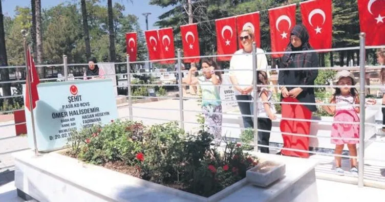 Türk halkı kahramanını unutmadı