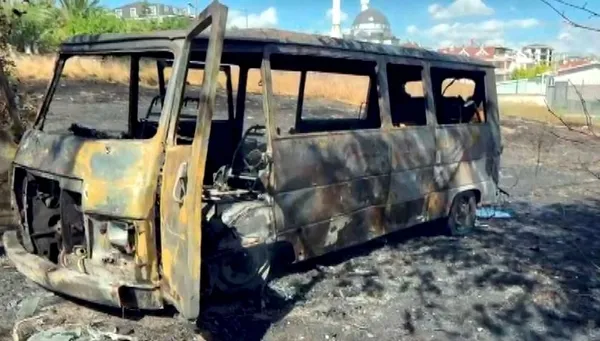 otluk-alanda-cikan-yangin-minibuse-sicradi-1788888586017.jpg