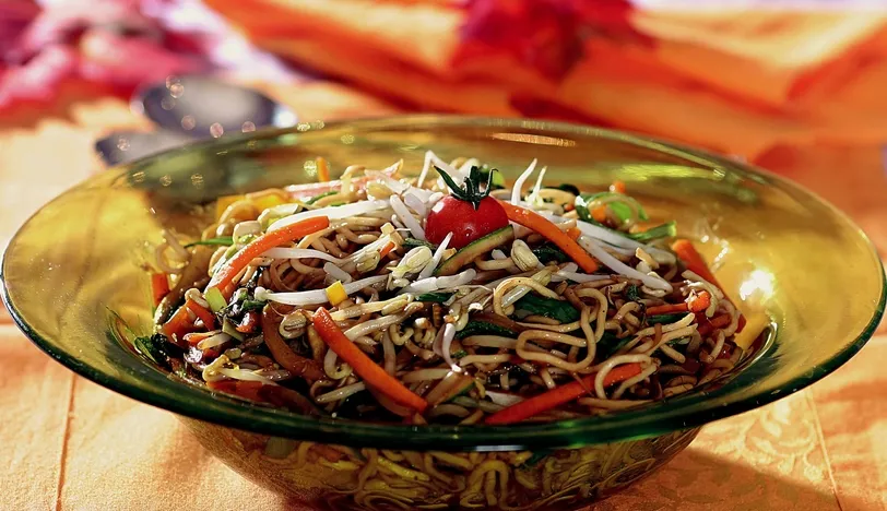Sebzeli Noodles