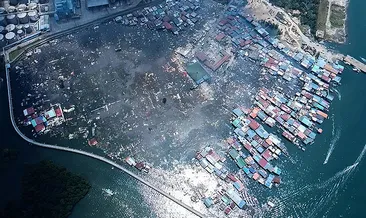 Malezya’da yüzen kasabada feci yangın: 1000 ev kül oldu