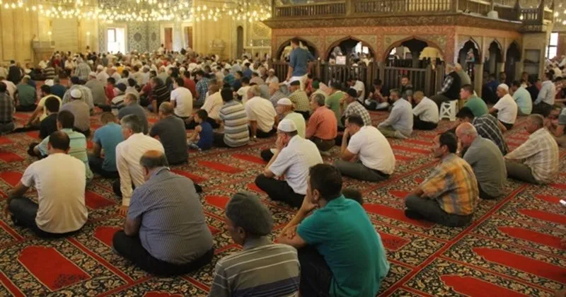 Cuma Namazi En Az Kac Kisiyle Kilinir En Son Haber