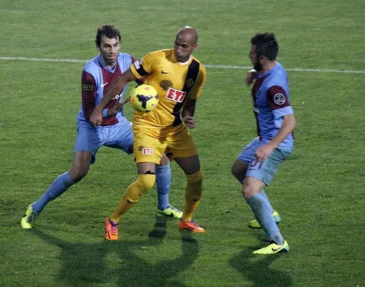 Trabzonspor - Eskişehirspor maçından kareler