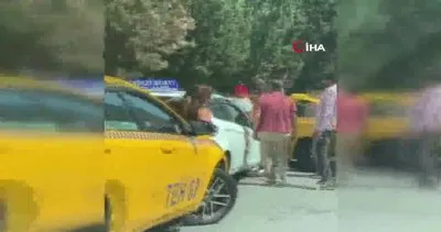 İstanbul Esenyurt’ta kadın sürücüye taksici dehşeti kamerada! Önce sözle taciz eden taksiciler böyle yumruklarla saldırdı...