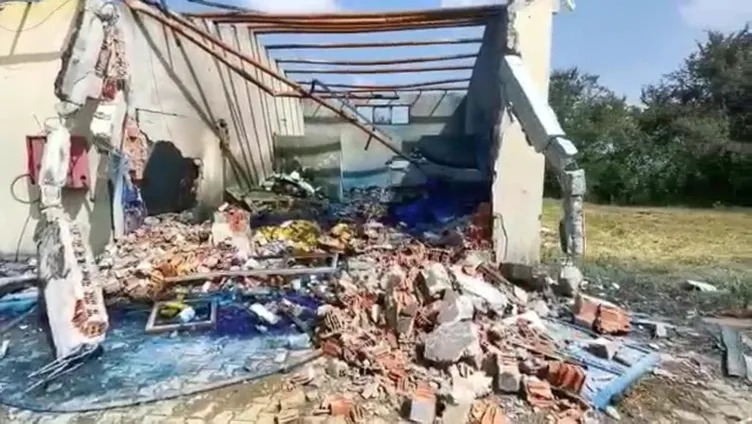 Son dakika! Sakarya'daki fabrika görüntüleri patlamanın şiddetini ortaya çıkardı!