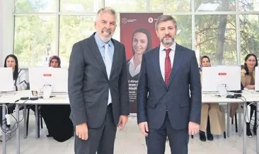 Depremzede kadınlar dijital eğitimle iş sahibi olacak #adiyaman