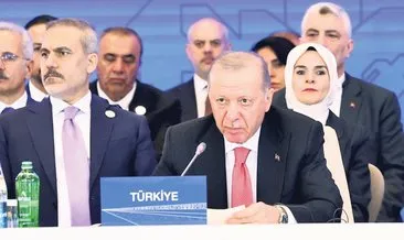 Zalimler karşısında dimdik duruyoruz