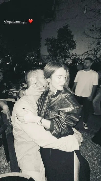 Seda Sayan’ın müstakbel gelini İlayda Alişan sevgilisi Oğulcan Engin’in kucağında poz verdi! Romantik kare ilgi odağı oldu