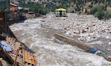Yerleşim yerleri sular altında kaldı! 20 ölü