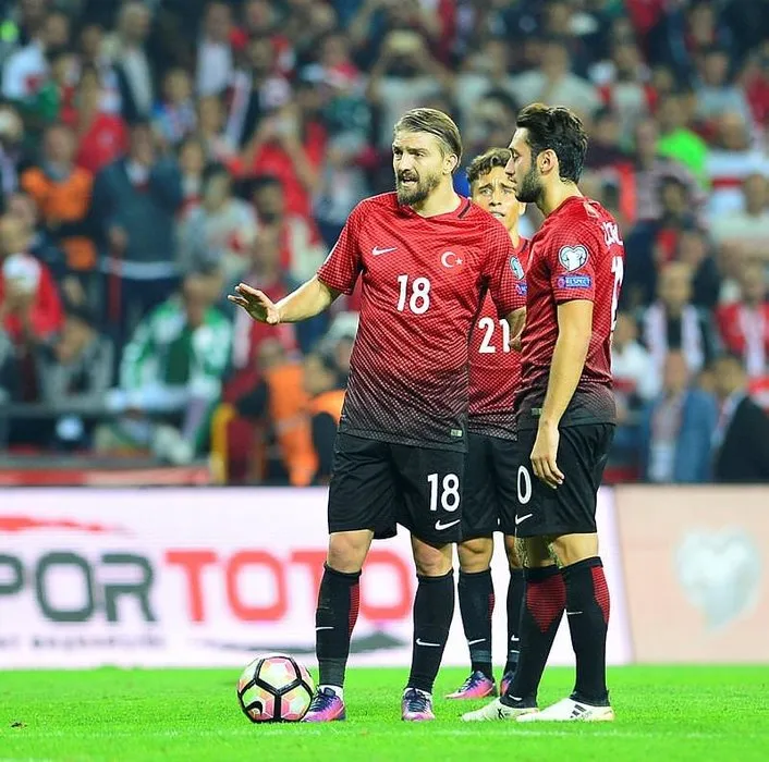 Hakan Çalhanoğlu: Trabzonspor’a imza attım çünkü...
